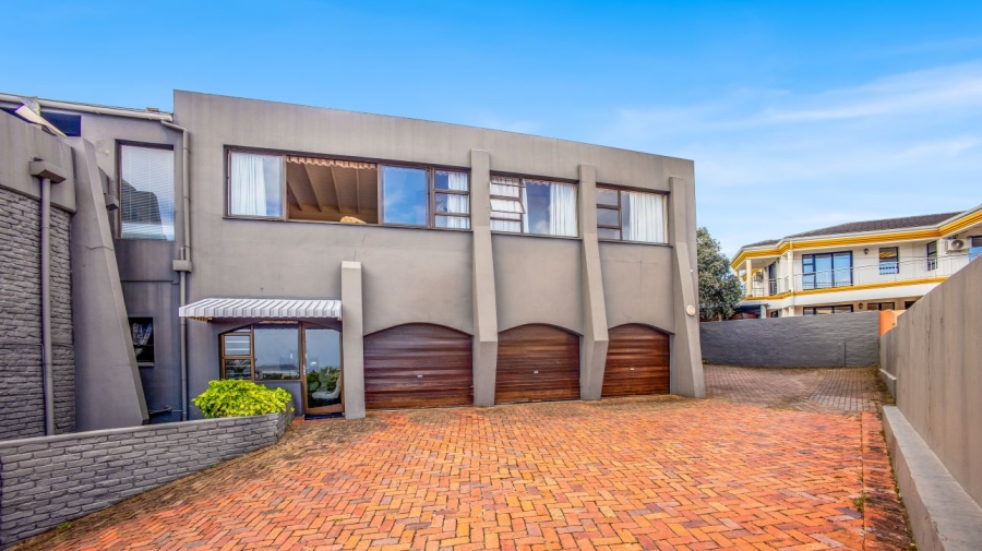 5 Bedroom Property for Sale in Blue Bend Eastern Cape